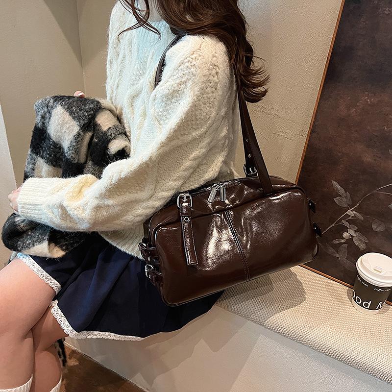 Niche retro pillow bag large-capacity handbag women's high-end underarm bag versatile shoulder messenger bag