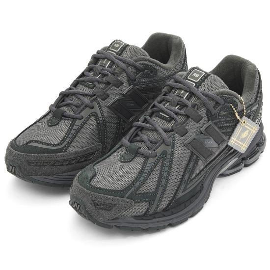 New Balance 1906R Greyscale Unisex Sneakers Black M1906RHX