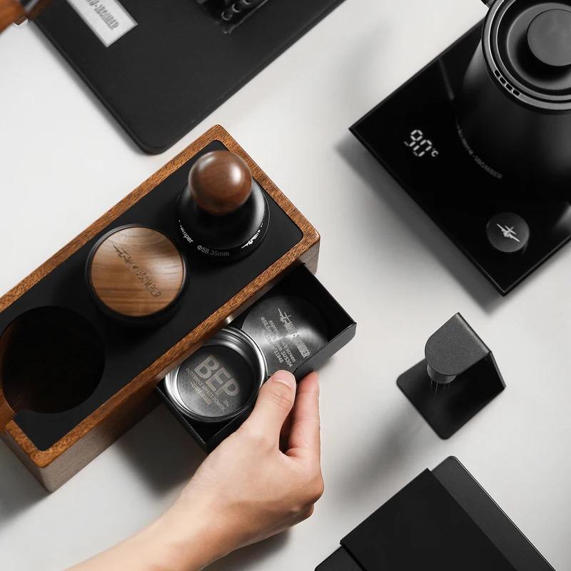 MHW-3BOMBER Vintage Tamping Station 51-58mm Coffee Portafilter Holder Espresso Puck Screen Storage Box Home Barista Accessoies