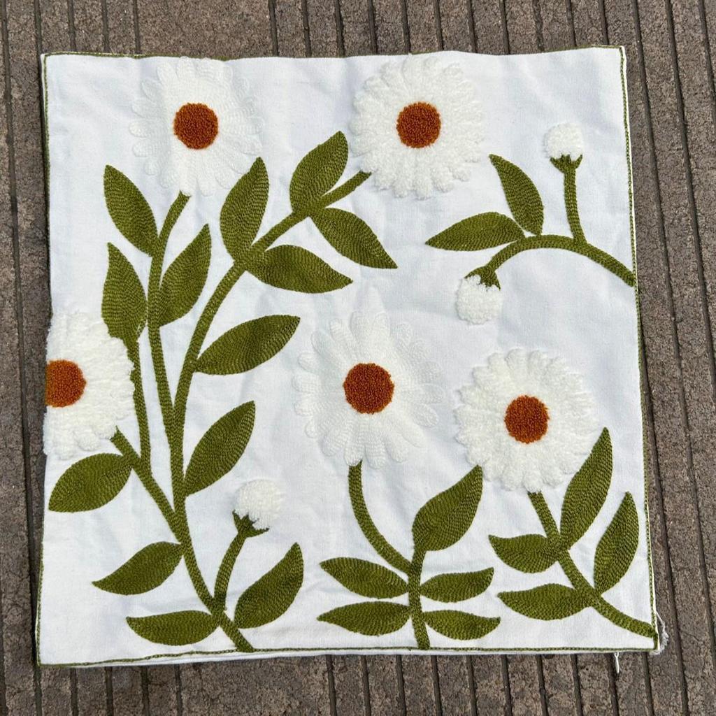 Luxuriöses pastoral gesticktes Gänseblümchen-Kissenbezug - Helles Wohnzimmer Sofa Kissen