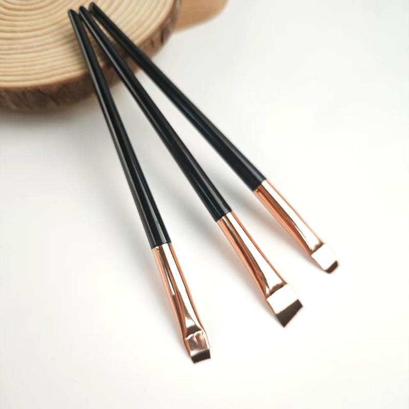 3Pcs Bent Eyeliner Brush Angled Brow Brush For Micro Lining Aegyo Sal And Detail Eyeshadow Professional Makeup Brush Set