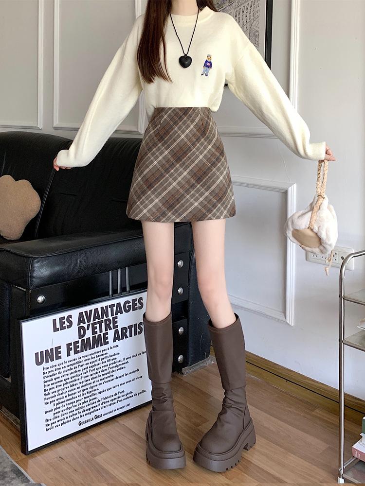 Vintage A-Linien Karorock aus Wolle in Midi-Länge für übergroße birnenförmige Frauen