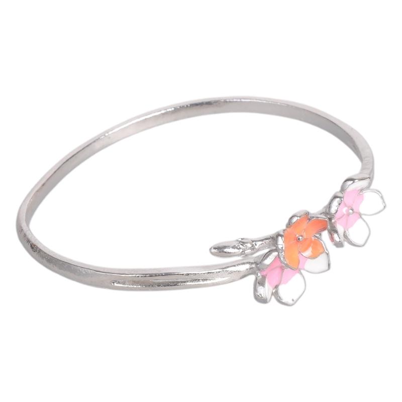 Gradient Floral Pattern Bracelet Sturdy High Quality Alloy Craft Delicate Bangle Jewelry For Everyday Elegances 1