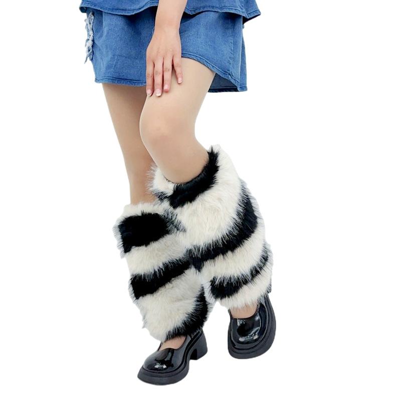 ASOS DESIGN - Scaldamuscoli bianchi in pelliccia sintetica | ASOS