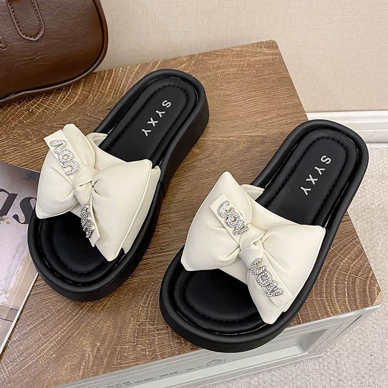Flat-bottomed slippers women's summer new rhinestone bow word casual beach cool slippers