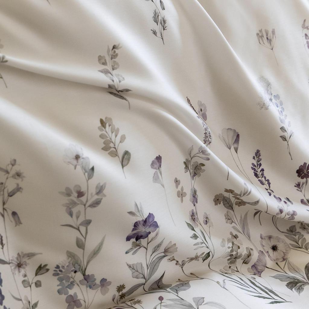Luxury Lan Jing Tencel Cooling Four-Piece Summer Bedding Set: Silky, Machine Washable Bed Sheet & Duvet Cover for Naked Sleep.