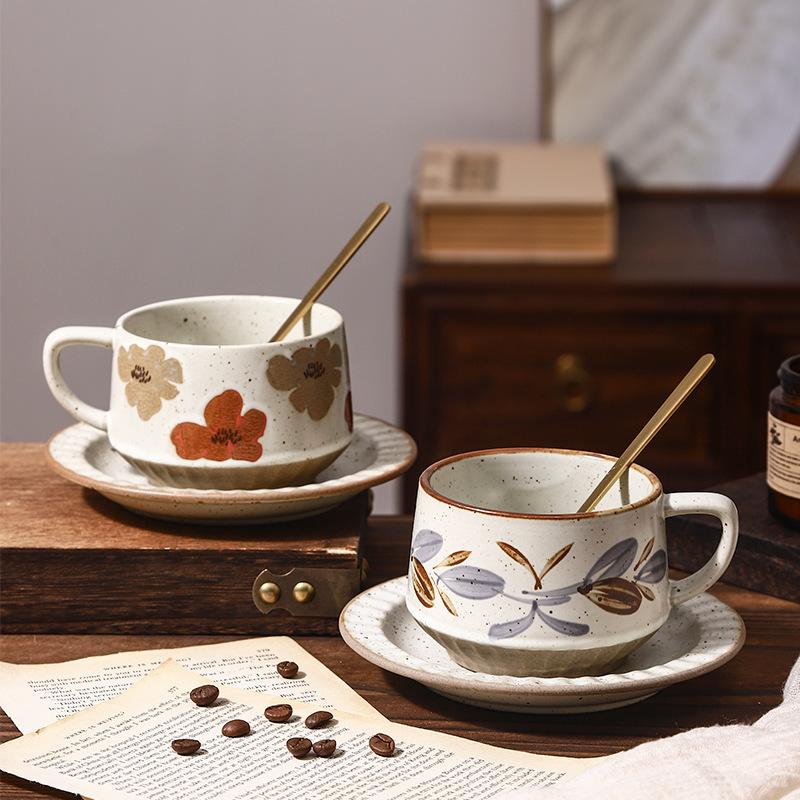 Vintage Cup Hotel Coffee Cup Set Japanese Ceramic Cups and Plates Latte Latte Cups with Simple Floral Milk Tea Mug Coffee Mugs