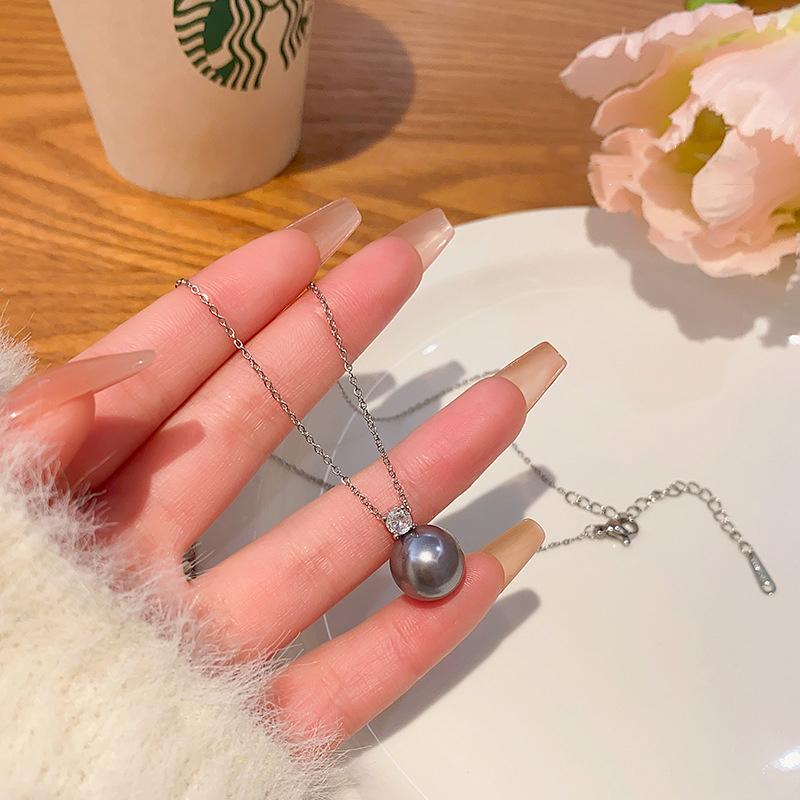 Minimalist Pearl Zircon Pendant Necklace Women Elegant Temperament Jewelry for Party and Daily Wear Accessories серый