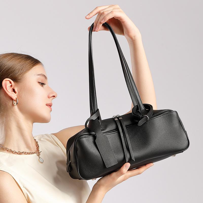 Winter First Layer Cowhide Bowling Armpit Bag Shoulder Bag Toast Bag Pillow Bag Large Capacity Commuter Leather Women's Bag