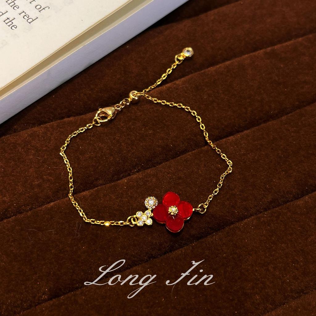 Französisches Retro Vierblättriges Kleeblatt Imitation Rotes Pferdequaste Halskette Fünf-Blumen-Armband Blume Temperament High-End Leichter Luxus Set
