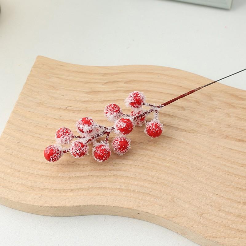 

Five Decorative Branches With Frosted Red Fruit Cuttings For Christmas Decoration ,5pcs ,set , One Size червоний