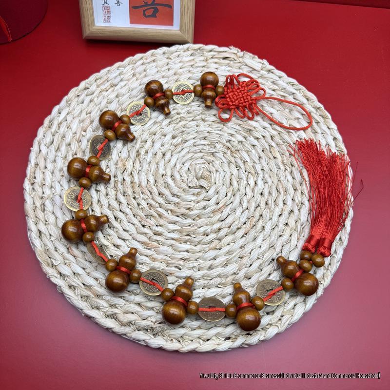 

Auspicious Solid Wood Gourd Pendant with Copper Coins and Chinese Knot for Door Decoration
