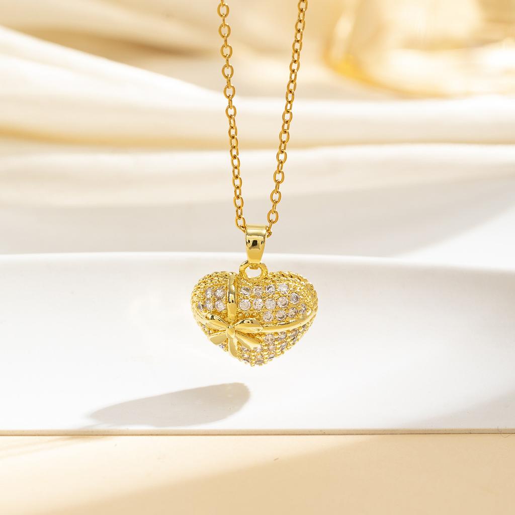 Small Heart Zircon Pendant Necklace For Women Minimalist Fashion Collarbone Chain Dainty Love Design