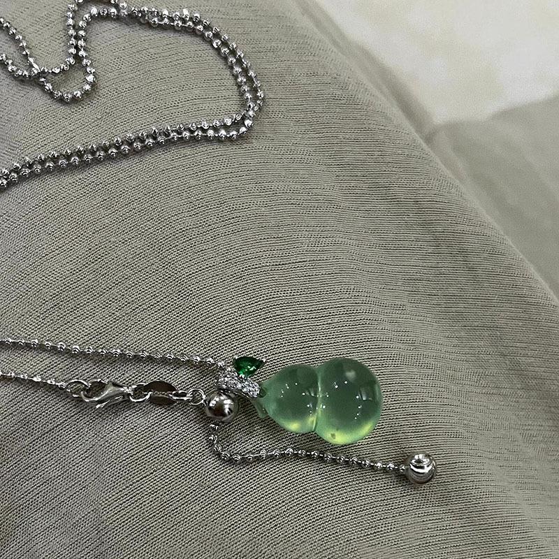 Fresh Natural Chalcedony Ice Seed Green Gourd Necklace with Adjustable Light Luxury Diamonds Inlay Collar Chain Banquet Jewelry