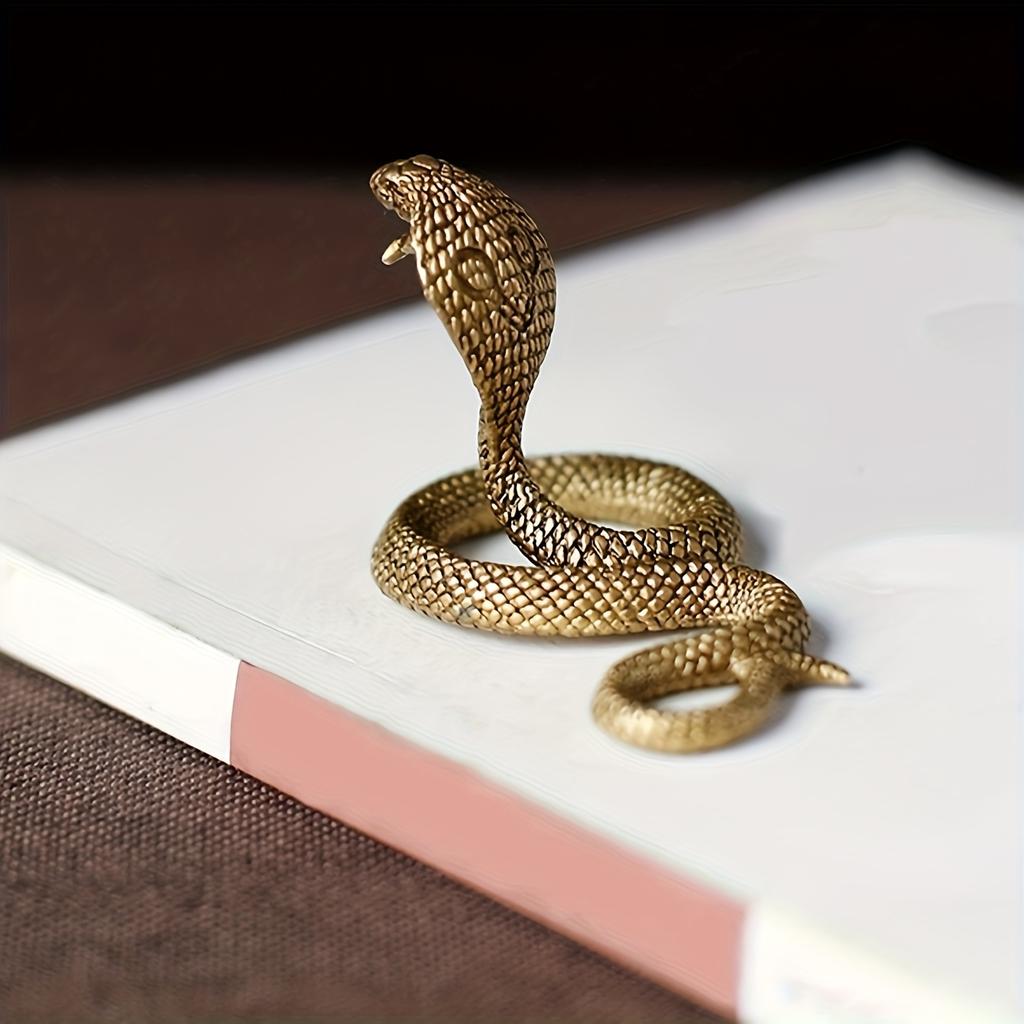 3D Retro Style Brass Cobra King Snake Sculpture Courtyard Desktop Decoration Exquisite Reptile Statue Home Decoration Gifts