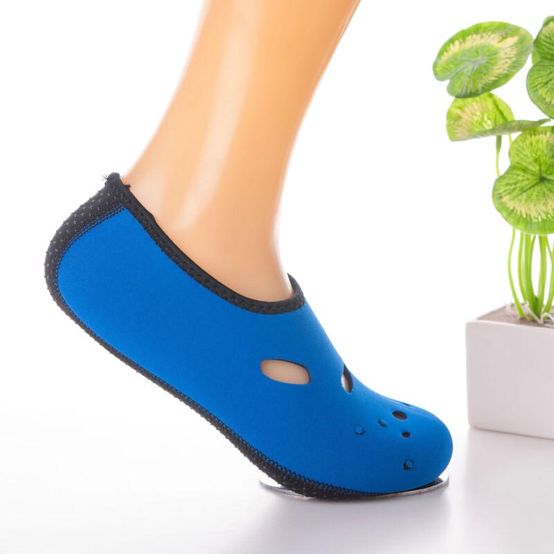 WEZHO Breathable Hollow-Out Water Socks