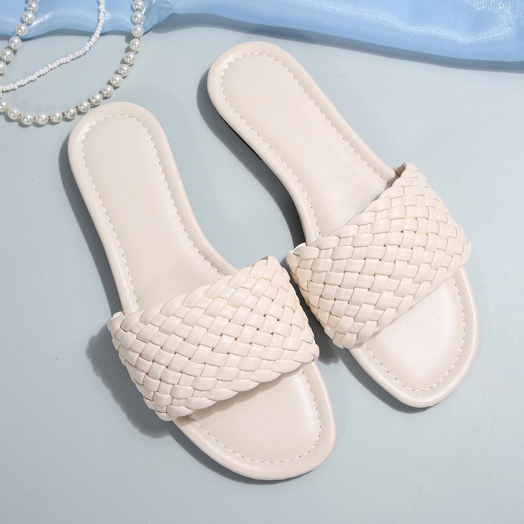 [Foreign Trade] Popular Three-dimensional Rhombus Woven One-character Sandals Women's Flat-bottomed Casual Slippers Are Trendy