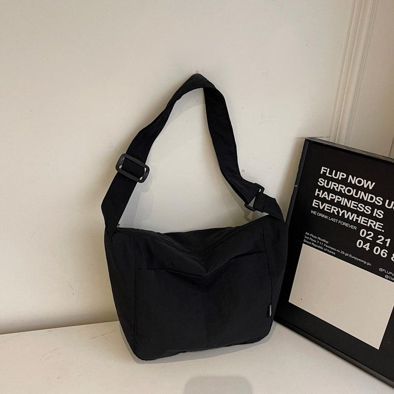 Japanese casual niche design crossbody bag one-shoulder summer cloth bag women's 2025 simple retro commuter tote bag