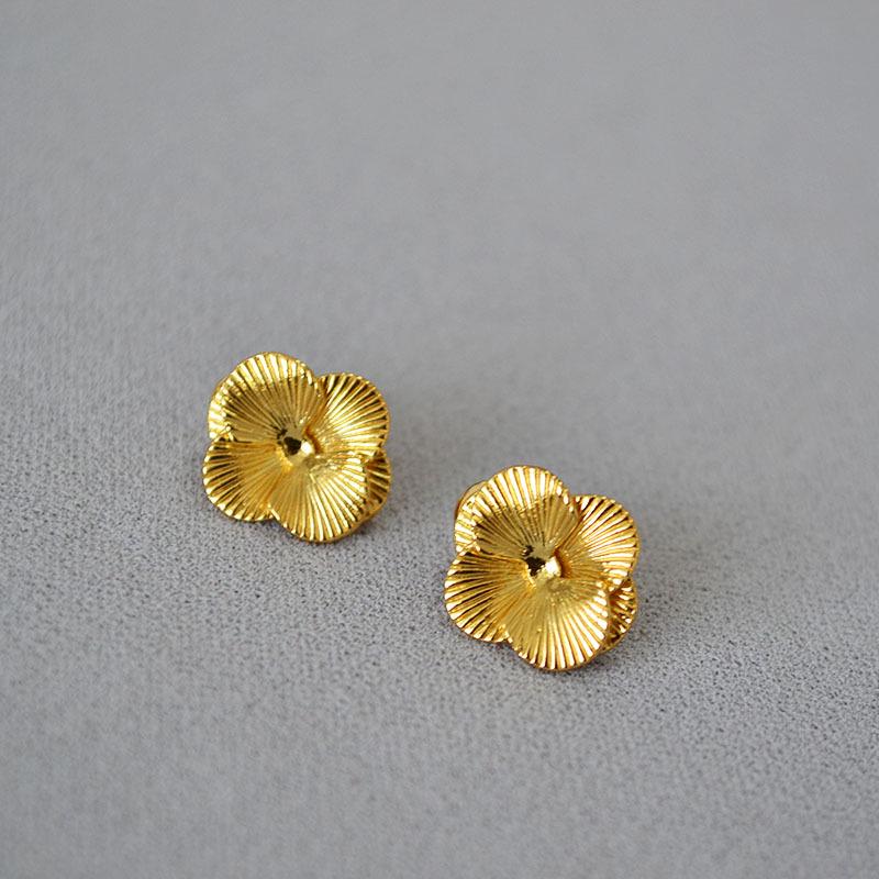 

Brass Gold-Plated 925 Silver Clover Stud Earrings for Women - Minimalist Japan & Korea Style золотой