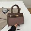 Fashion autumn new handbag simple foreign texture shoulder bag casual retro contrasting color messenger women's bag