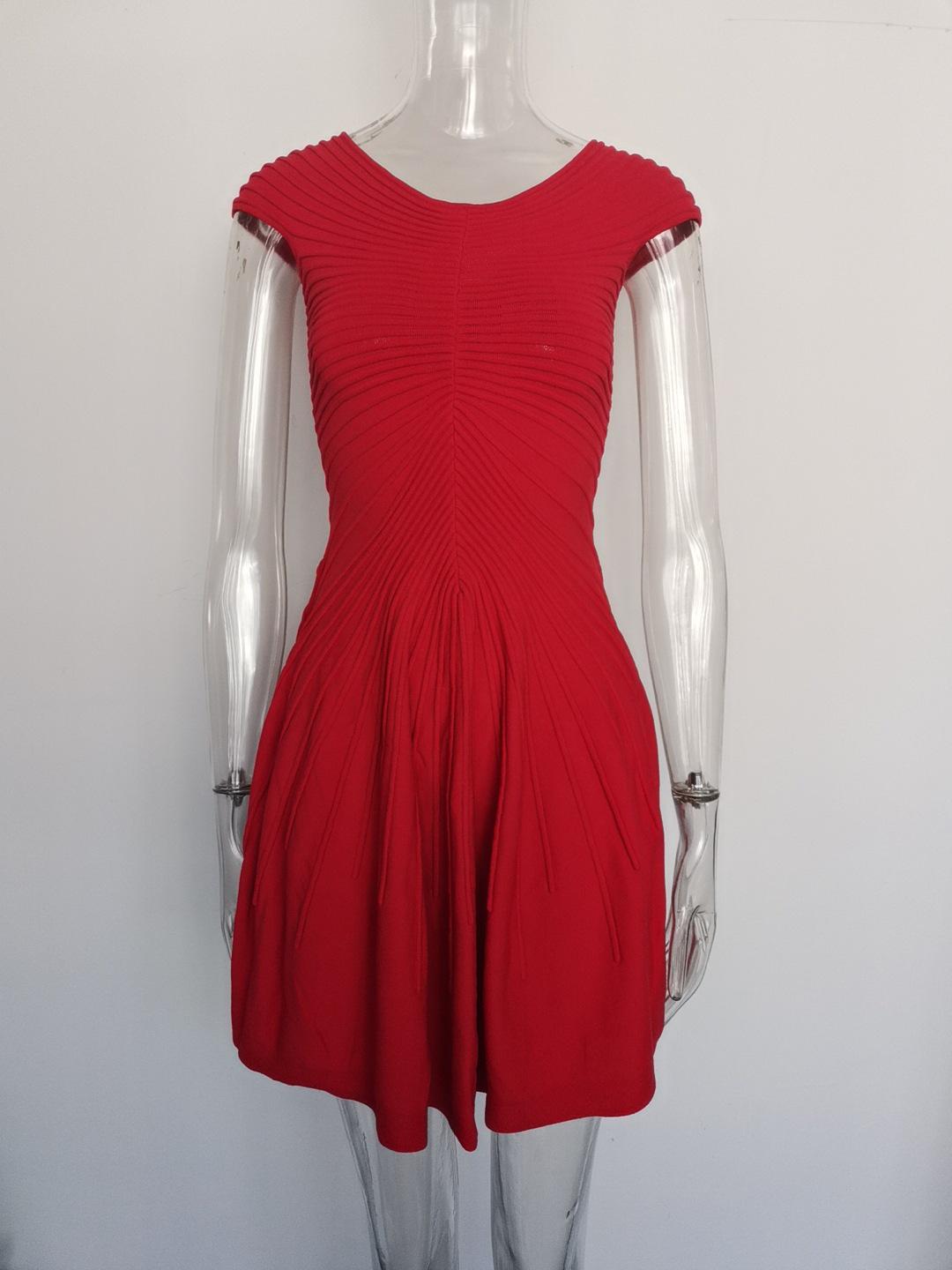 Elegant Red Pleated A-Line Mini Dress with Slim Fit & Cinched Waist S
