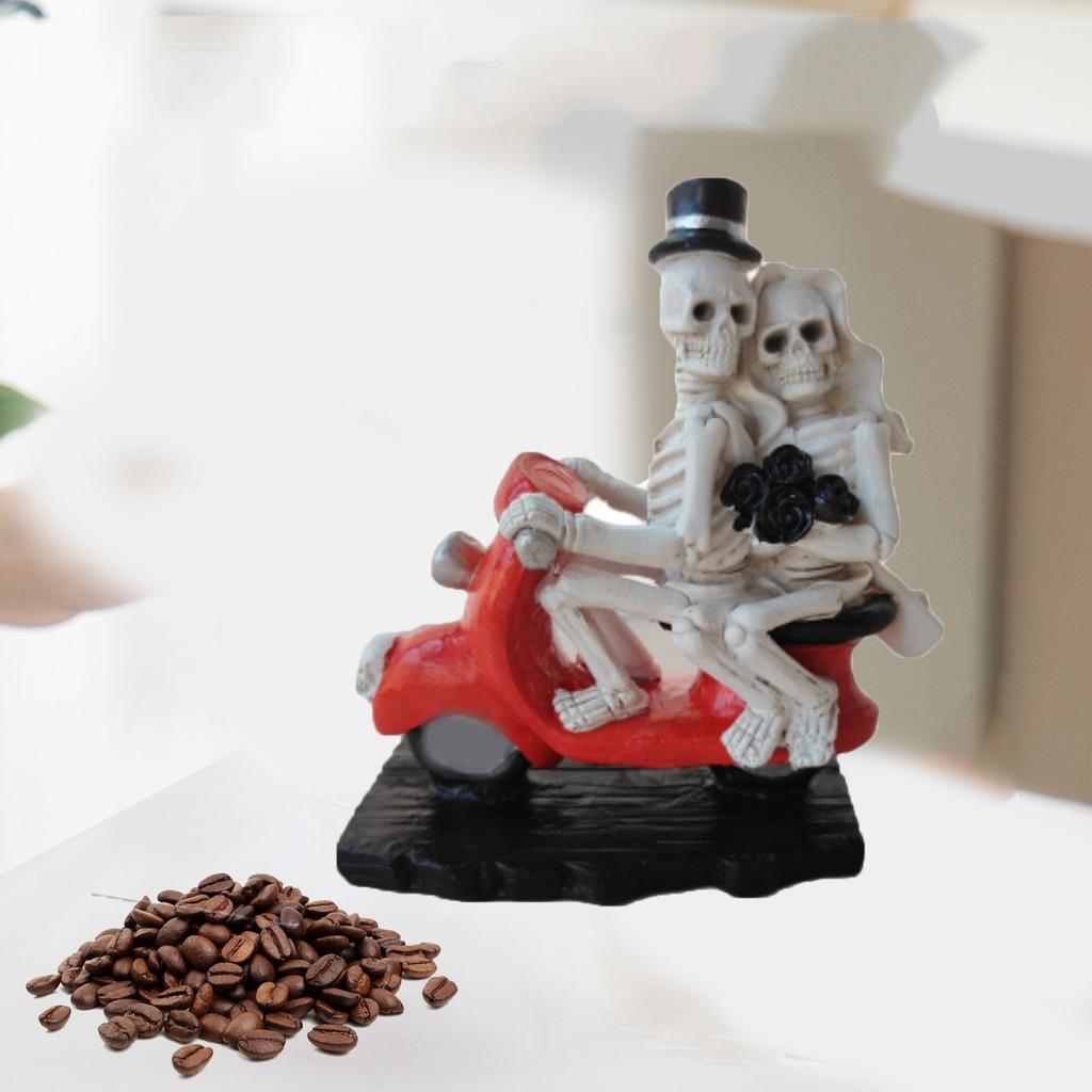 Couple Riding Motorcycle Ornaments Home Decoration Funny Atmosphere Resin Decorations