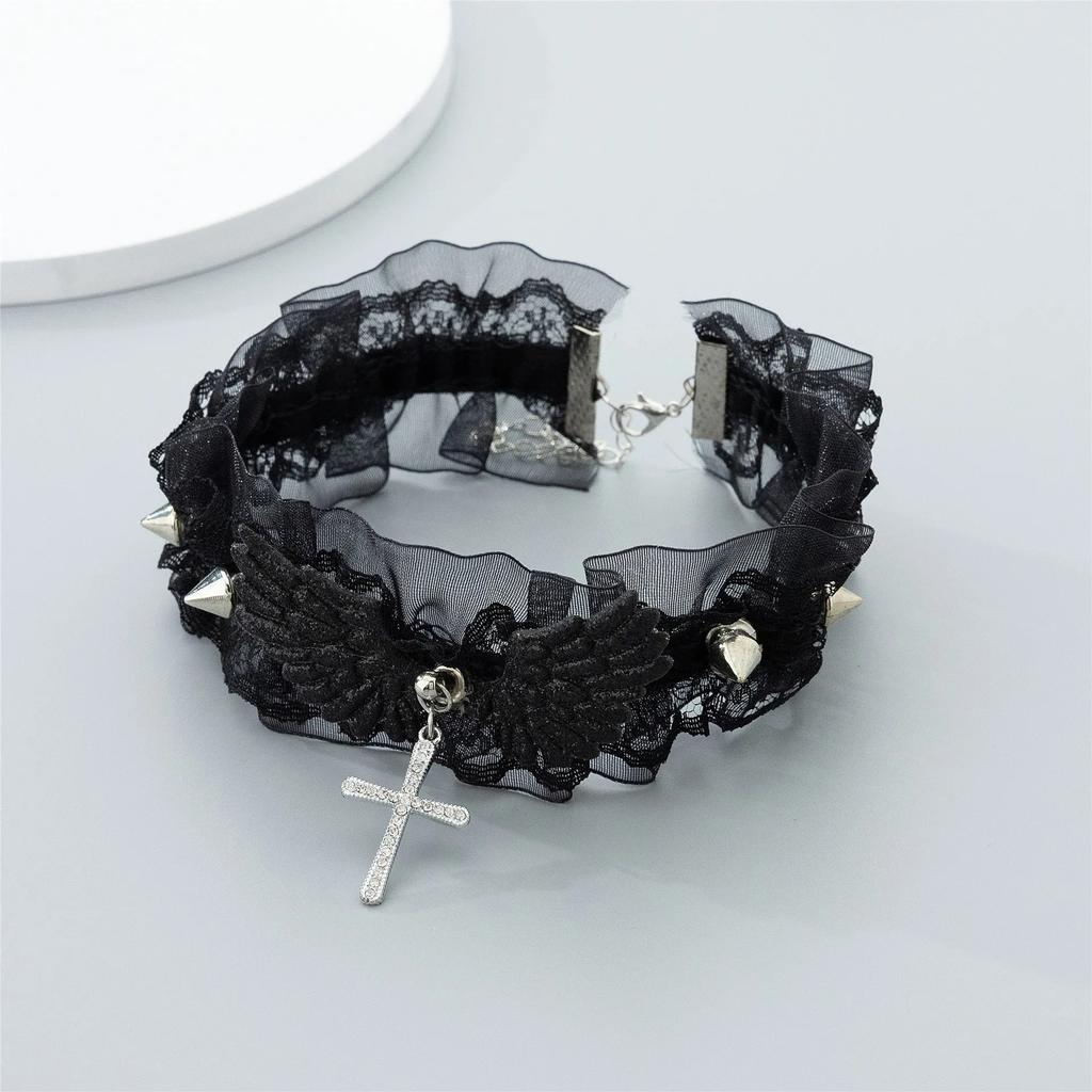 Sexy Little Bell Gothic Lace Choker Necklace Victorian Velvet Collar with Bowknot Pendant Punk Elegant  for Women Party