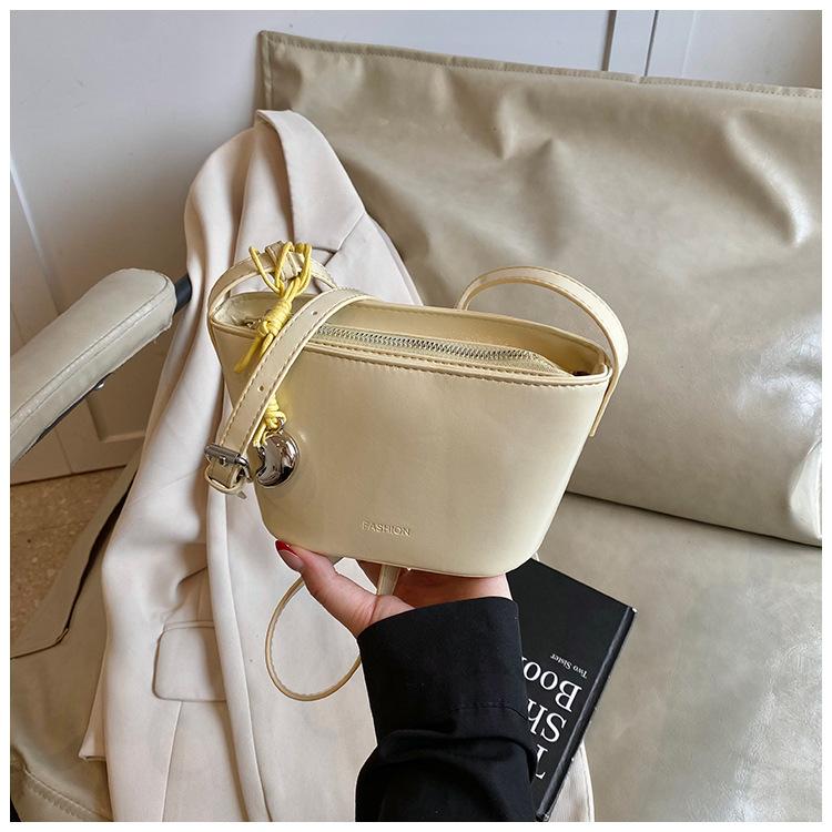 Fashion Bucket Bag Women's 2025 Korean Version Spring and Summer New Simple Casual Shoulder Bag High-end Texture Trendy Oblique Span Women's Bag
