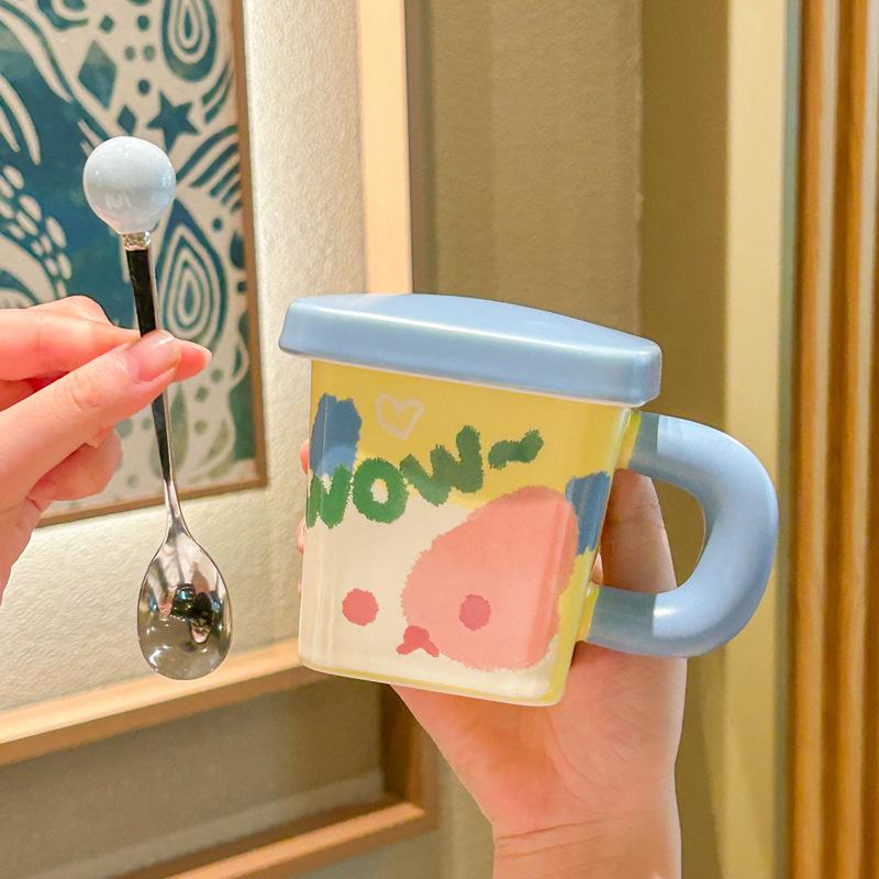 Mug Girl with Lid Spoon High Value Ceramic Cup Cute Couple Breakfast Coffee Cup Office Drinking Cup