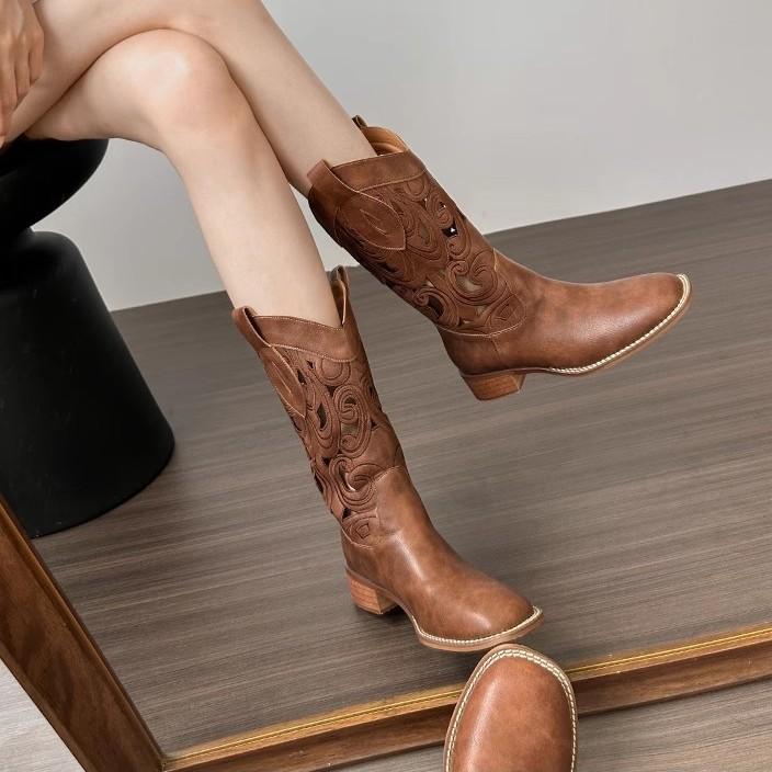 2025 New Boots Embroidery Hollow~ Western Cowboy Boots Women's Breathable V-Mouth Desert Boots Thick Heel Martin Boots
