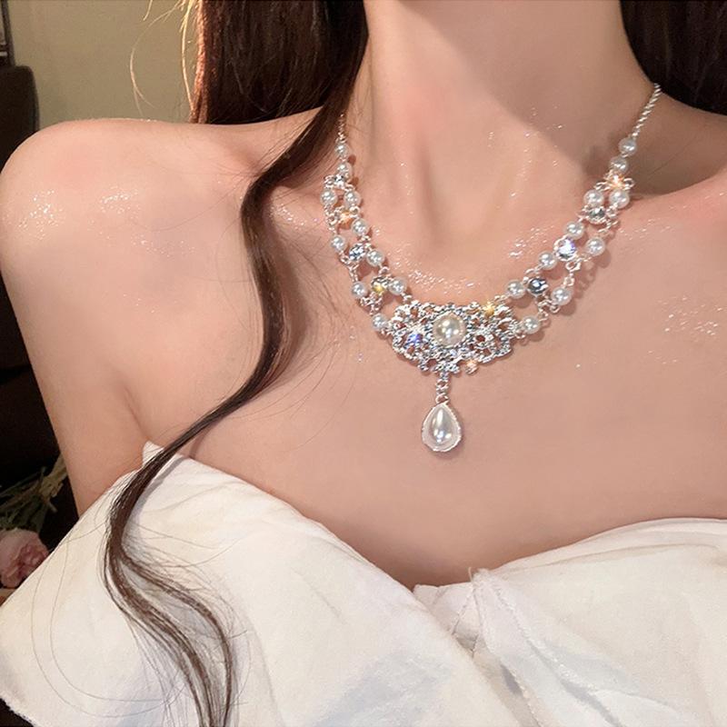 Collier Guochao avec serrure de sécurité sertie de diamants et perle en forme de goutte d'eau chaîne de clavicule personnalité de niche collier exagéré tempérament femme
