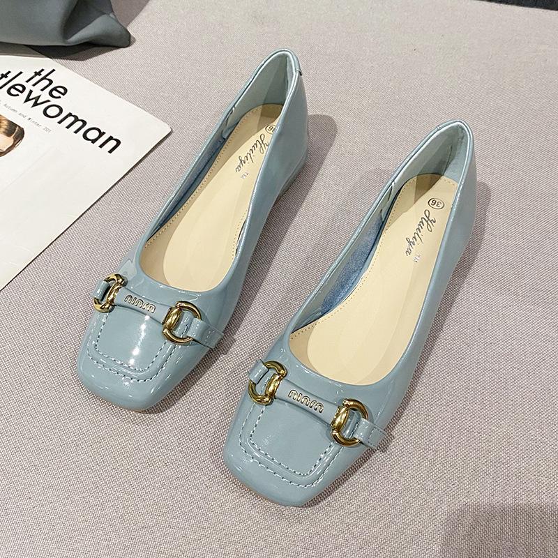 D 2123-6 patent leather square head shallow mouth single shoes 2025 new spring metal buckle temperament versatile soft sole women's shoes