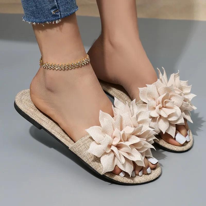 Fashion 2024 New Flat Bottomed Sandals for Women's Summer New Style Comfortable and Versatile for Outdoor Wear Flower Beach Slippers