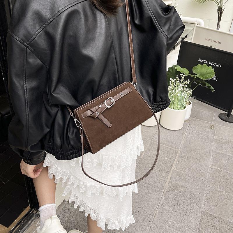 Niche retro matte underarm bag women's new commuter bag niche versatile suede shoulder bag