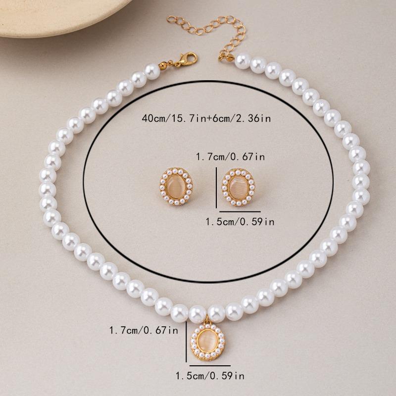 Meier Multi-layer baroque faux pearl necklace - choker style - vintage-inspired, understated luxury