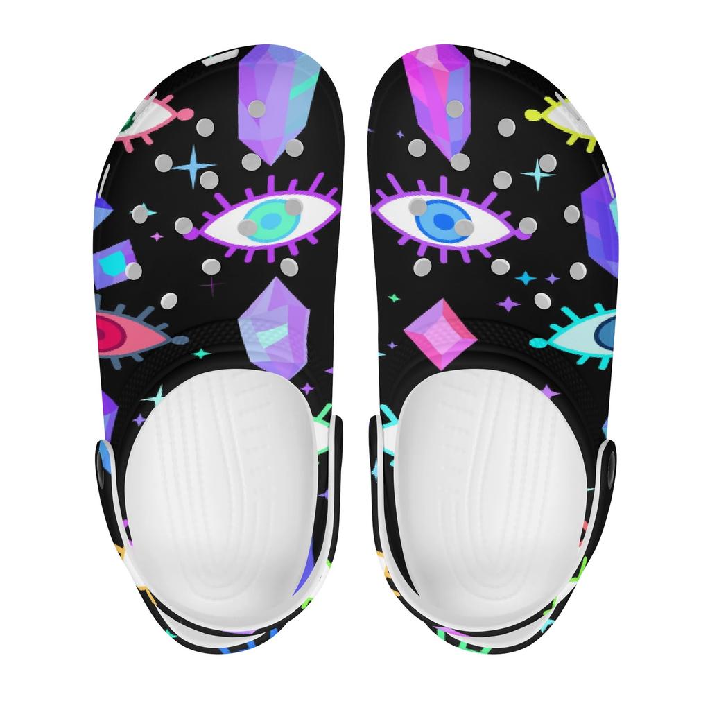 White EVA Clogs with Bright Heart Print, Lightweight Slip On Garden Shoes, Breathable Beach Sandals, Indoor Outdoor Slippers for Men Women