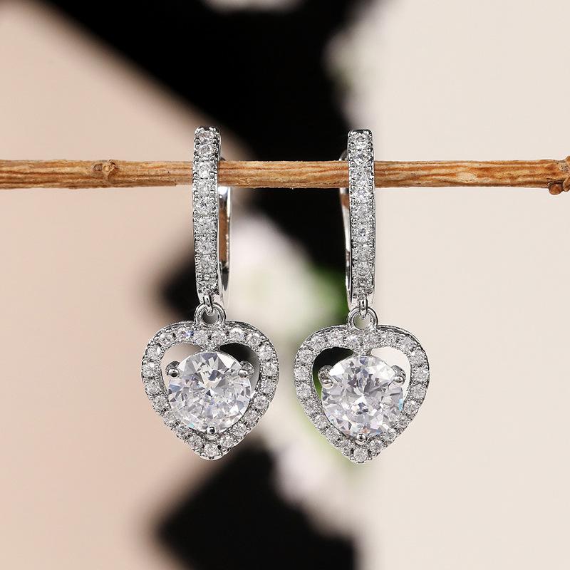 Special For Hollow Heart-Shaped Zircon Earrings, Exquisite Copper-Plated Platinum Earrings And Ear Jewelry.