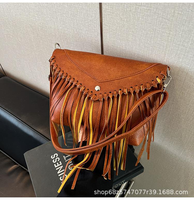 Vintage High-end Envelope Bag Women's Bag 2025 New Fashion Fringed Small Square Bag Large Capacity Shoulder Messenger Bag Tide