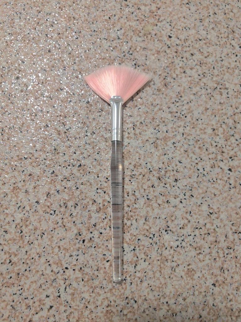 Pennello a Ventaglio con Setole Morbide per Trucco e Cura della Pelle con Applicazione di Acido Glicolico