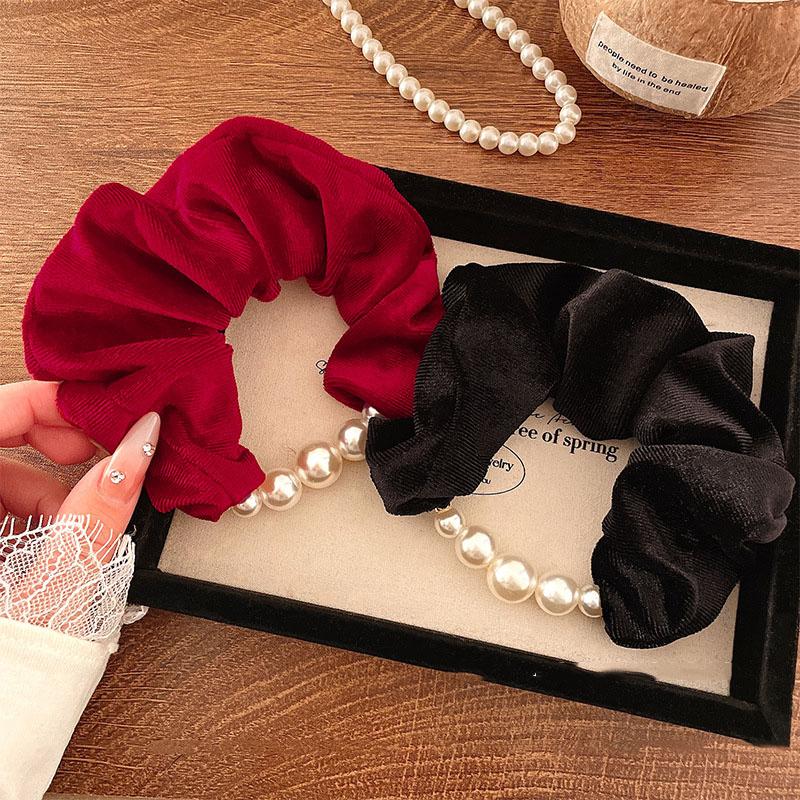Fashion Advanced Classic Velvet Pearl Hair Ties Scrunchies for Women Girls Ponytail Holder Korean Hair Accessories