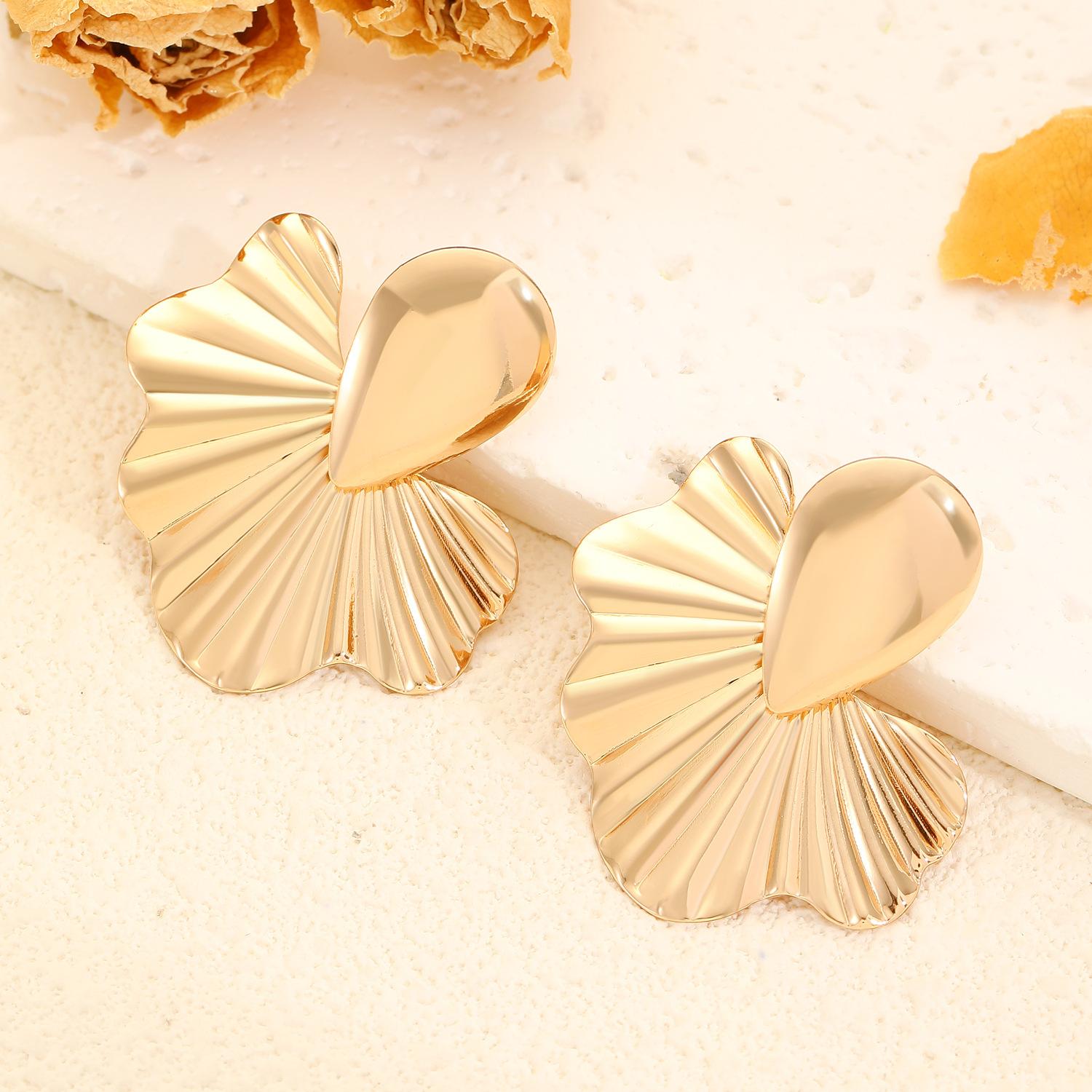 

High quality style sense flower big earrings female Internet celebrity sweet stud earrings personality exaggerated water drop fan earrings