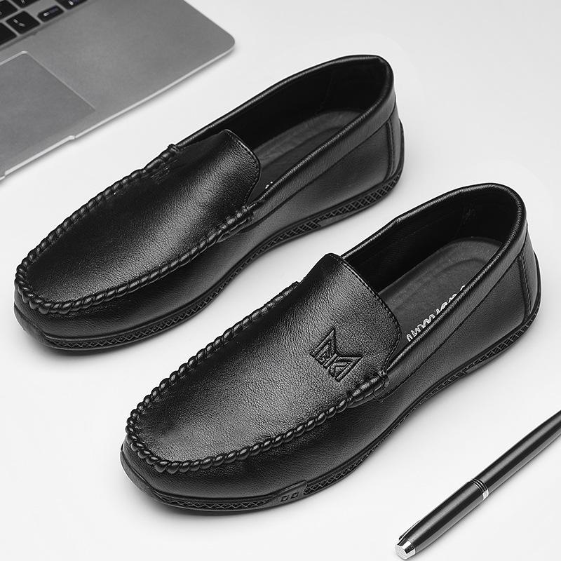 

2025 summer new lazy loafer leather shoes one pedal men s casual Doudou shoes business dress Douyin explosion 39
