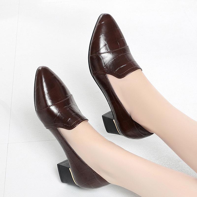 Mom Shoes Spring And Autumn Women's Leather Shoes Thick Heels Work Women's Shoes Comfortable Soft Sole Single Shoes Work Shoes