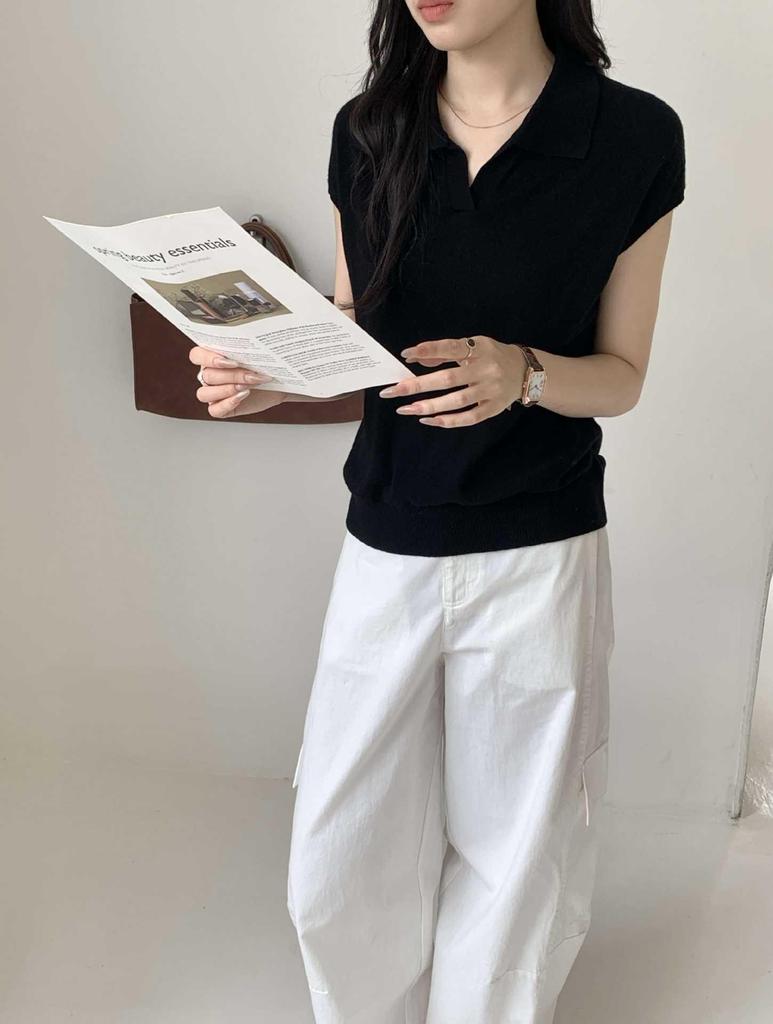 Women's Slim Fit Scissor Collar Merino Wool Sleeveless Sweater for Early Autumn