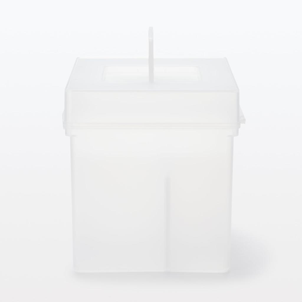 MUJI Erste-Hilfe-Set aus Polypropylen KG0WXA4S