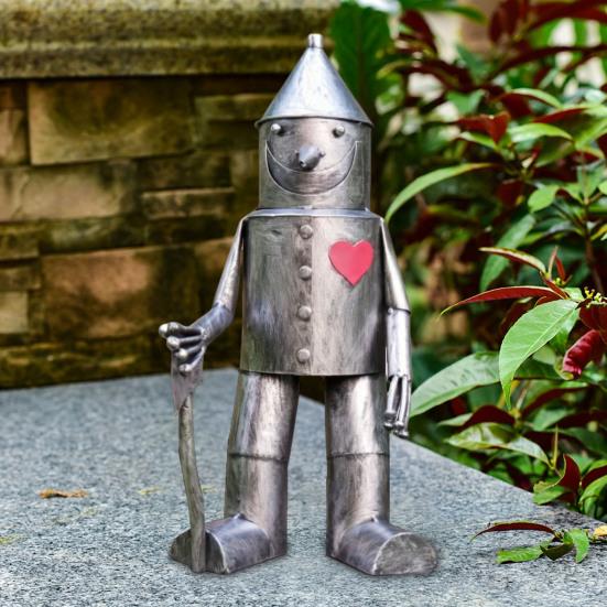 Vintage Tin Man Garden Ornament Weather-resistant Love Heart Soldier Statue Sculpture Outdoor Yard Art Decoration Ornament