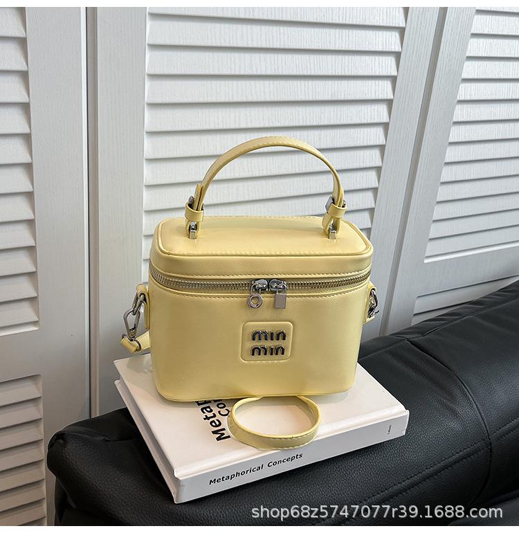 This year's popular bag bucket bag women's 2025 new trendy high-end handbag niche fashion one-shoulder crossbody bag