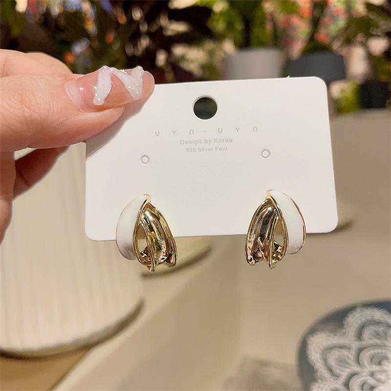 Geometric High-End Luxury Stud Earrings with Trendy, Fashionable Styling