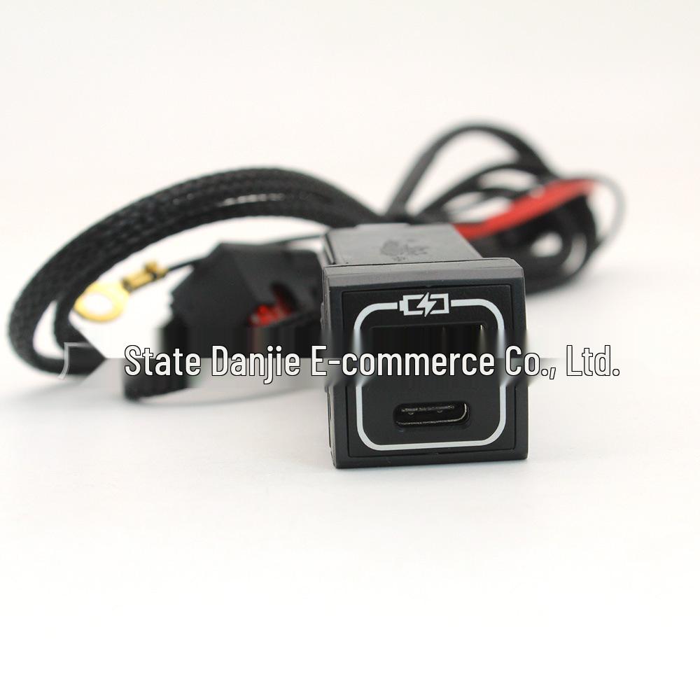 Toyota RAV4 Dual Port Car Charger with PD & QC3.0