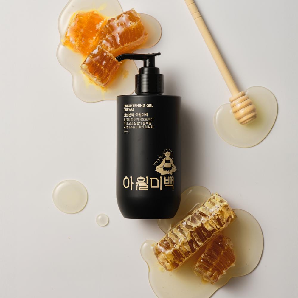 Are Whitening Black Honey Vitamin Functional Whitening Moisturizing Cream, 1 Pack, 300ml